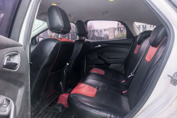 福特 福克斯 2012款 两厢 1.6L 自动舒适型中控内饰7002