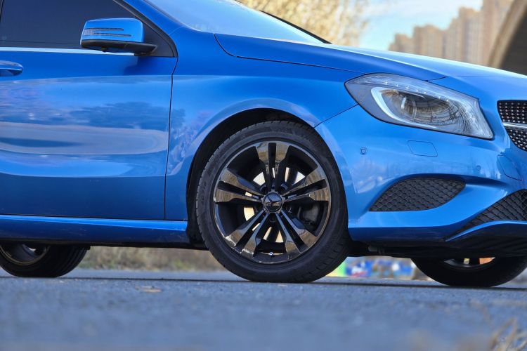 奔驰A级(进口) 2015款 A 180车身外观6006