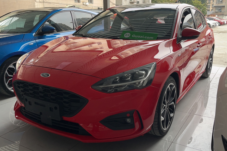 福特 福克斯 2020款 两厢 EcoBoost 180 自动ST Line车身外观6001