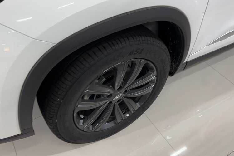 奇瑞 瑞虎8 2024款 230TCI 自动新锐版 5座车身外观6005