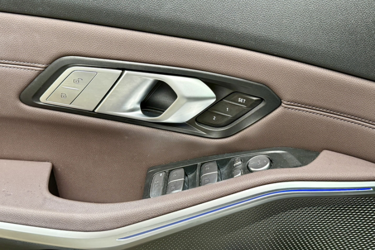 宝马3系 2021款 改款 325Li M运动套装中控内饰7002