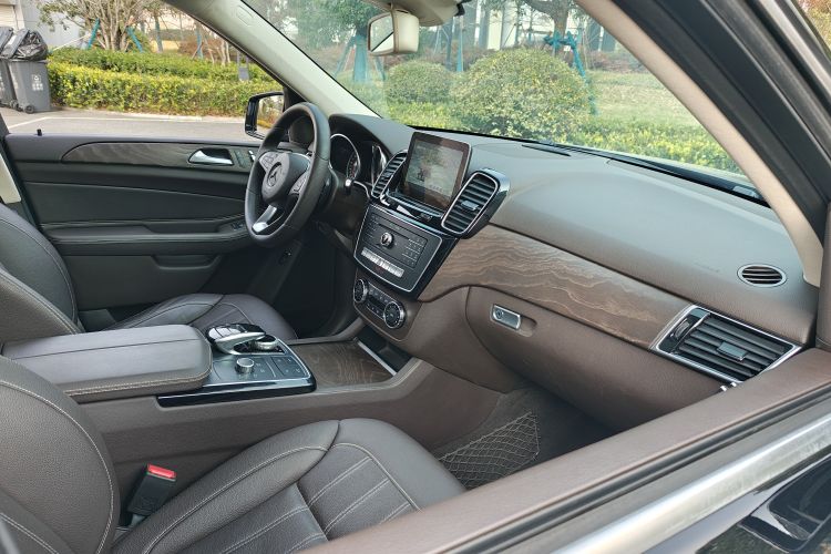 奔驰GLE 2016款 GLE 400 4MATIC中控内饰7003