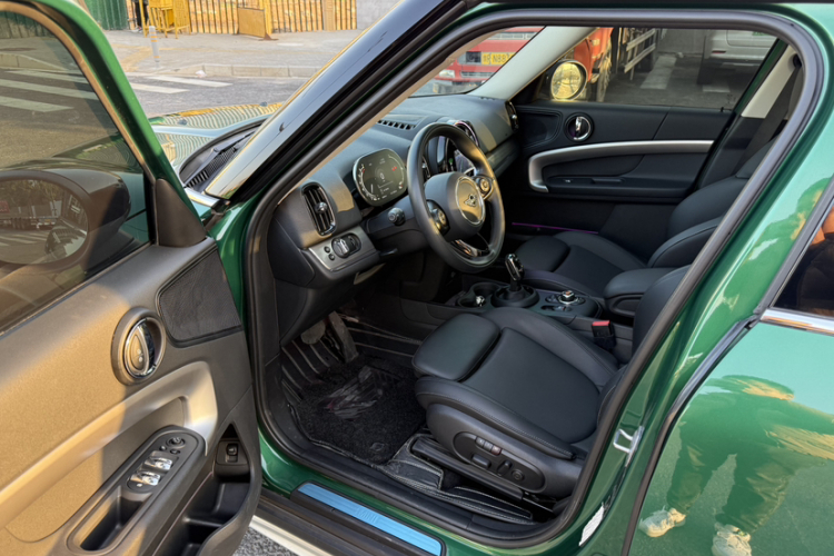 MINI Countryman 2021款 1.5T COOPER 鉴赏家局部细节19
