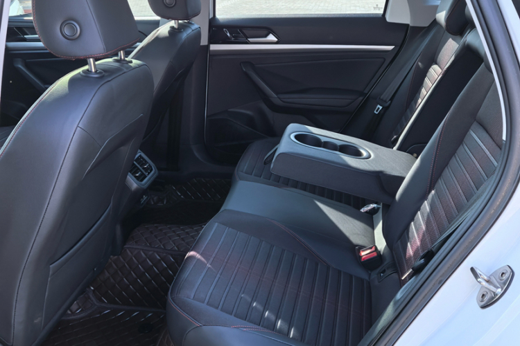 大众 朗逸 2023款 300TSI DSG星空满逸版中控内饰7004