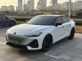 长安UNI-V 2022款 1.5T 尊贵型