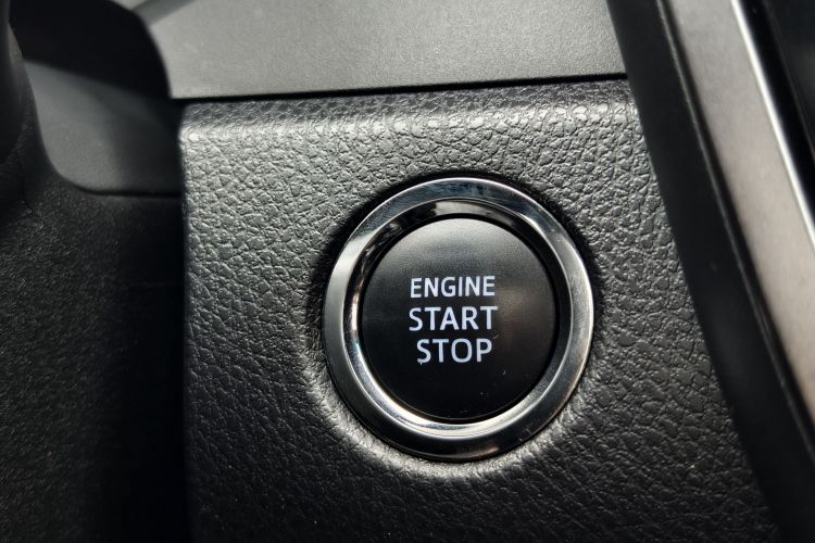 丰田 凯美瑞 2021款 2.5G 豪华版局部细节9004