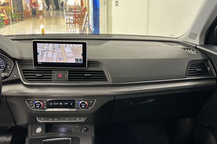 奥迪Q5L 2018款 45 TFSI 尊享运动型 国V中控内饰7012