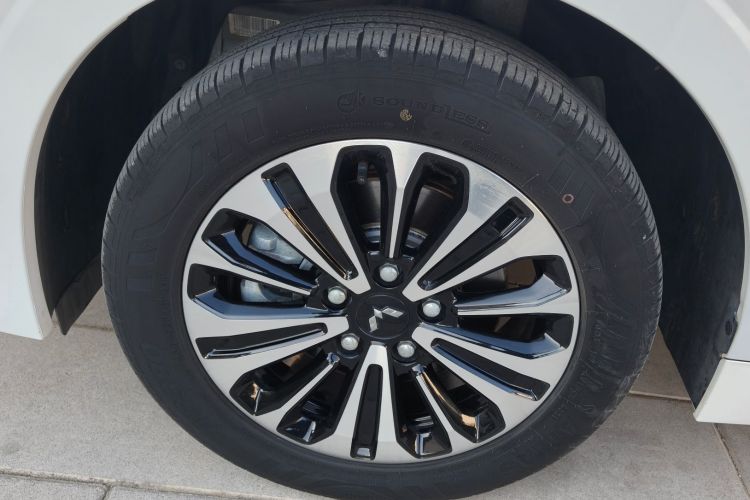 五菱汽车 五菱佳辰 2022款 1.5T CVT尊享旗舰型车身外观6007