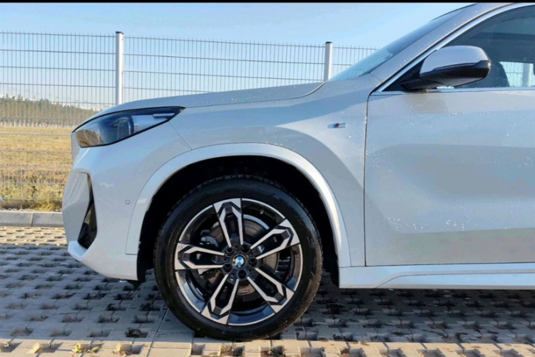 宝马X1 2024款 sDrive25Li X设计套装车身外观6002