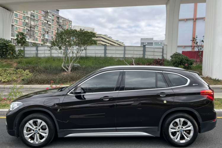 宝马X1新能源 2019款 xDrive25Le 里程升级版车身外观6001