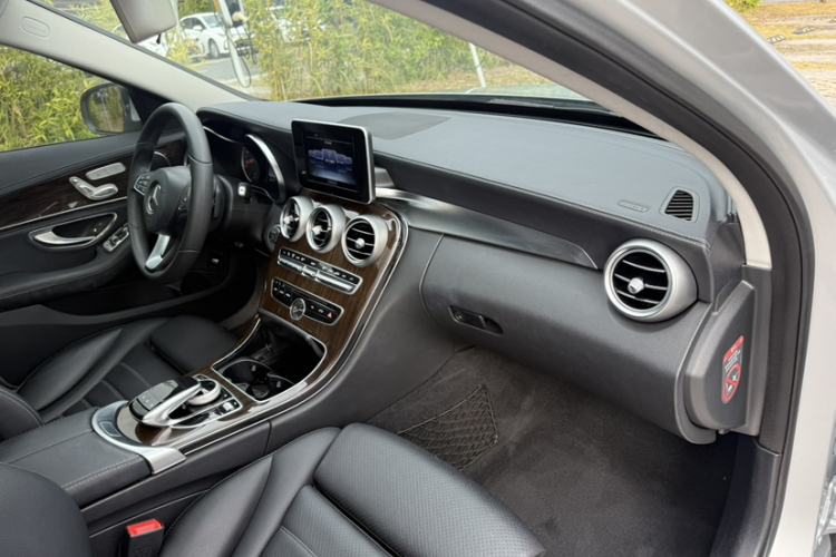 奔驰C级 2016款 C 200 L中控内饰7006