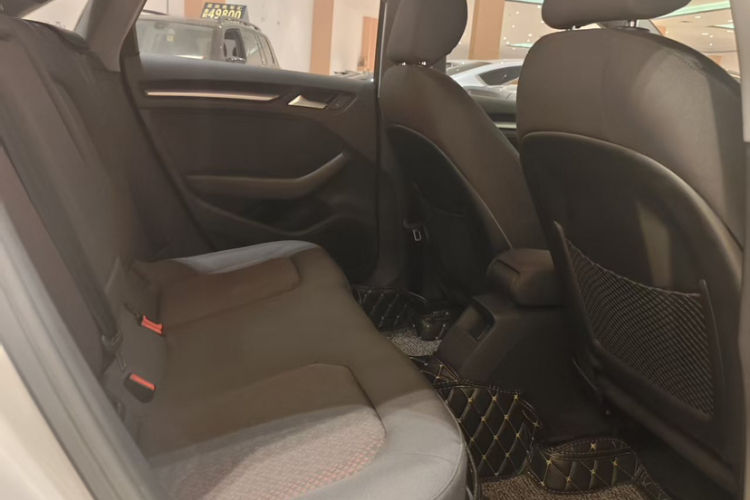 奥迪A3 2018款 30周年年型 Limousine 35 TFSI 进取型中控内饰7003