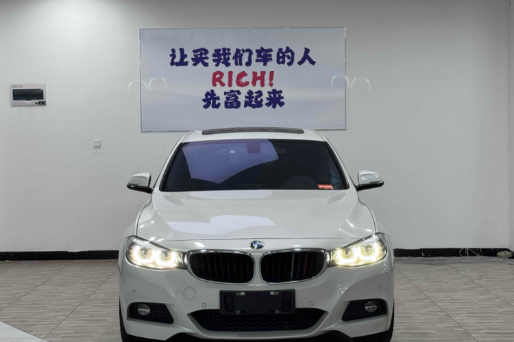 宝马3系GT 2020款 320i M运动套装车身外观6005