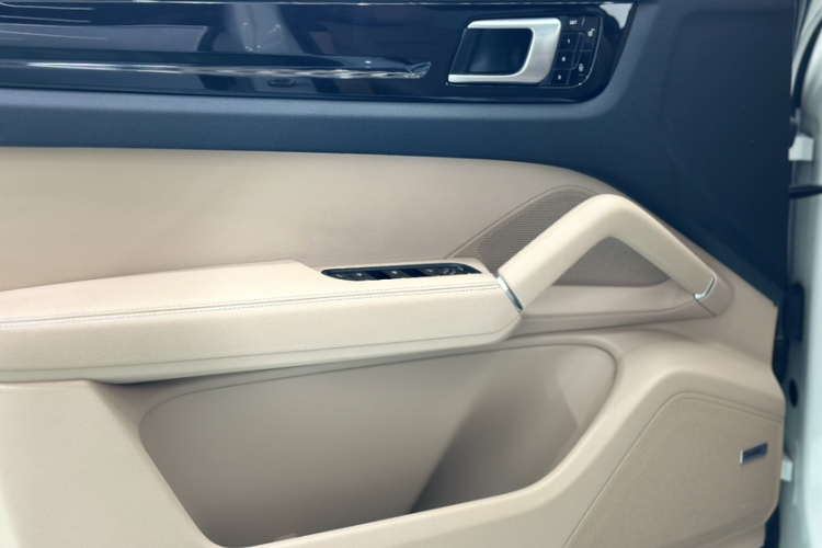 保时捷 2018款 Cayenne 3.0T中控内饰7007