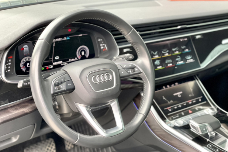 奥迪Q7 2020款 55 TFSI quattro S line运动型局部细节13