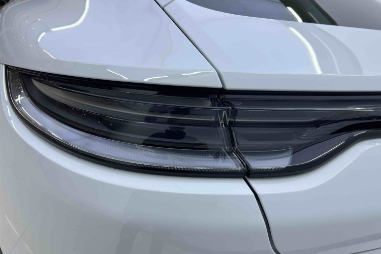 保时捷 2023款 Panamera 4 行政加长铂金版 2.9T车身外观6006