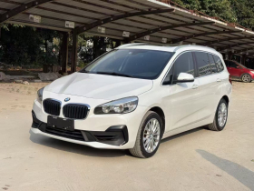 宝马2系多功能旅行车 2019款 220i 领先型