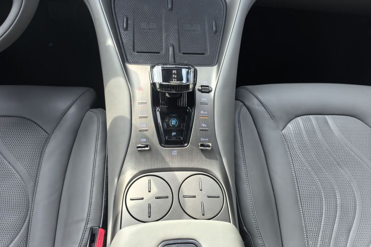 腾势N7 2023款 长续航性能版局部细节18