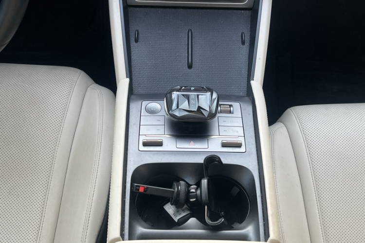 比亚迪 秦L 2024款 DM-i 80KM领先型局部细节18