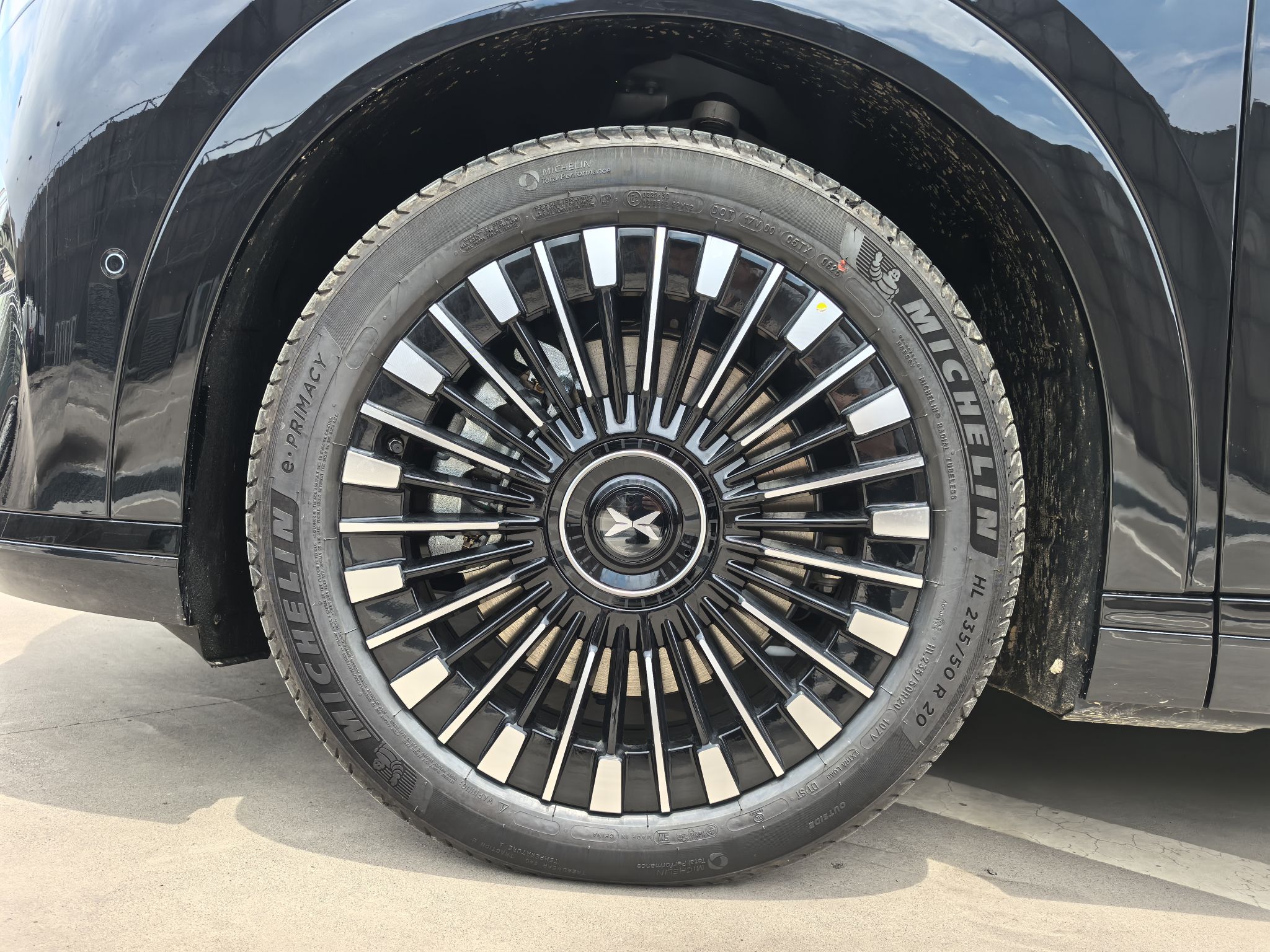 小鹏X9 2025款 650长续航 Max