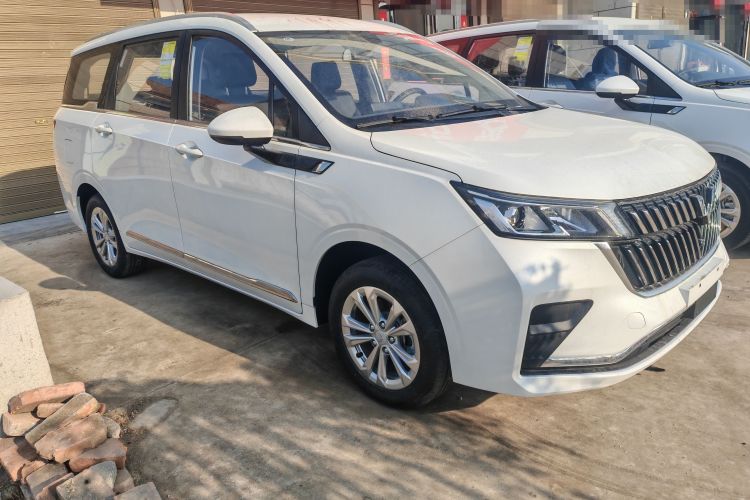 五菱汽车 五菱佳辰 2022款 1.5T 手动舒享活力型车身外观6002