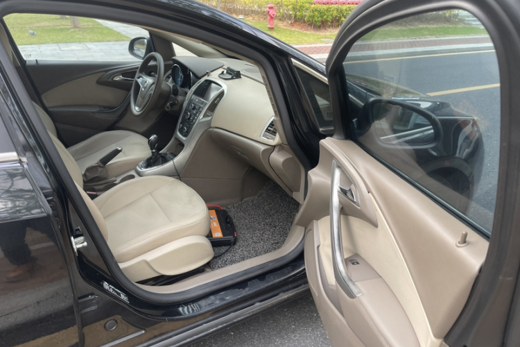 别克 英朗 2013款 GT 1.6L 手动进取版局部细节41