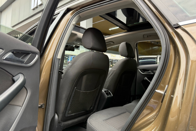 奥迪Q3 2015款 35 TFSI 百万纪念智领型局部细节22