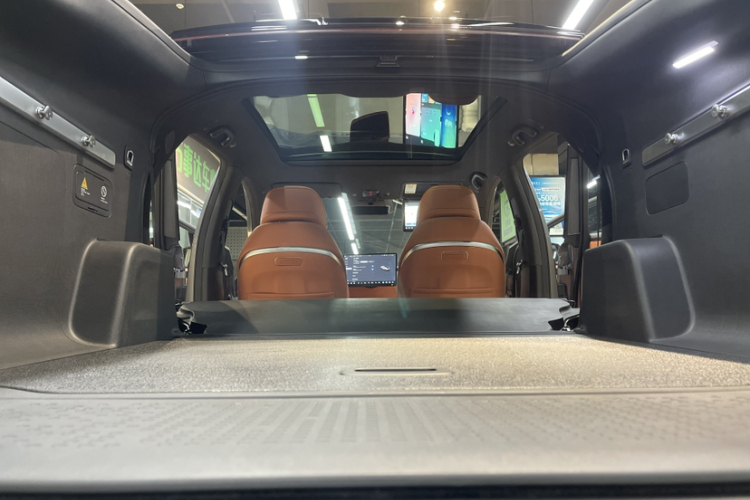 长安启源E07 2025款 增程 四驱 39kWh Ultra高性能版车身外观6011