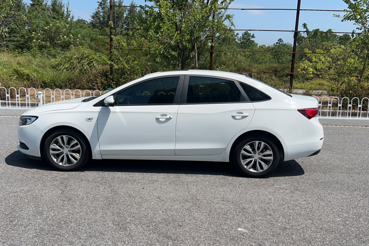 别克 英朗 2021款 1.3T 自动轻混动精英型车身外观6005