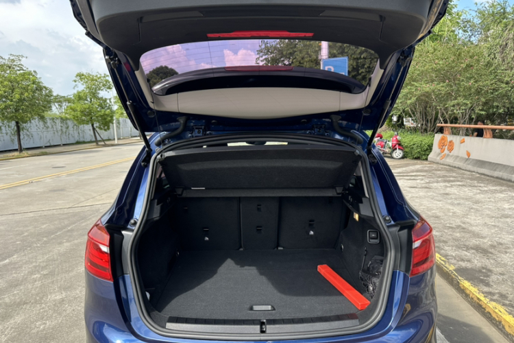 宝马2系旅行车 2016款 218i 领先型局部细节23