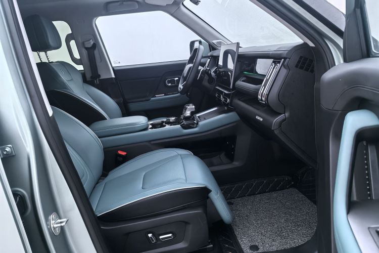 捷途自由者 2025款 2.0TD 自动XWD征服中控内饰7004