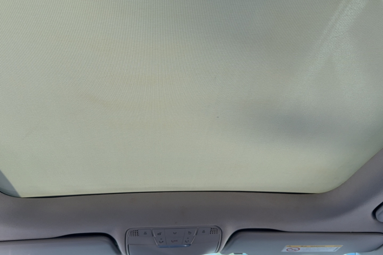 奔驰C级 2018款 C 200 L 运动版 成就特别版局部细节22