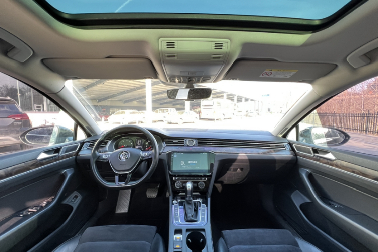 大众 迈腾 2017款 380TSI DSG 豪华型中控内饰7001