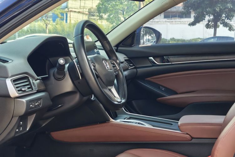 本田 英仕派 2019款 锐·混动 2.0L 净越版 国VI中控内饰7002