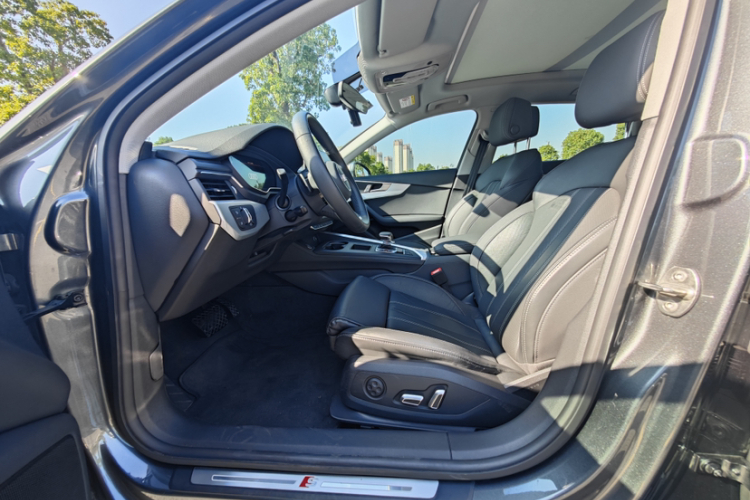 奥迪A4L 2024款 40 TFSI 时尚动感型中控内饰7005