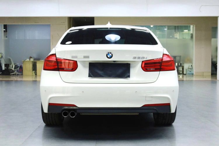 宝马3系 2017款 320i M运动型车身外观6004