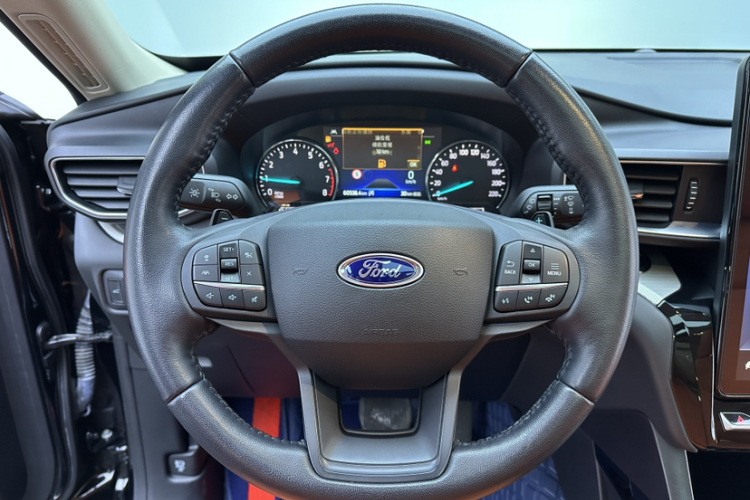 福特 探险者 2020款 EcoBoost 285 后驱风尚版 6座局部细节13