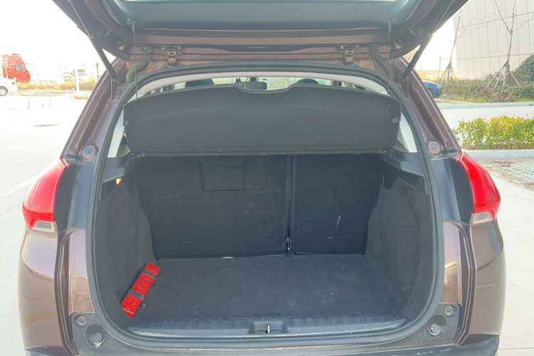 标致2008 2014款 1.6L 自动领航版局部细节23