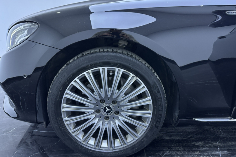 奔驰E级 2020款 改款 E 300 L 殊享版车身外观6007