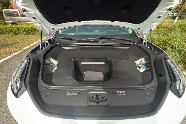 极氪001 2023款 WE版 100kWh中控内饰7010