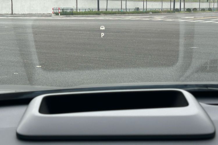 领克Z20 2025款 530km 后驱Max中控内饰7004