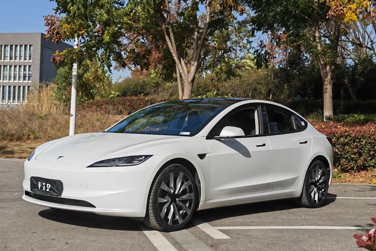 特斯拉 Model 3 2023款 后轮驱动版车身外观6001