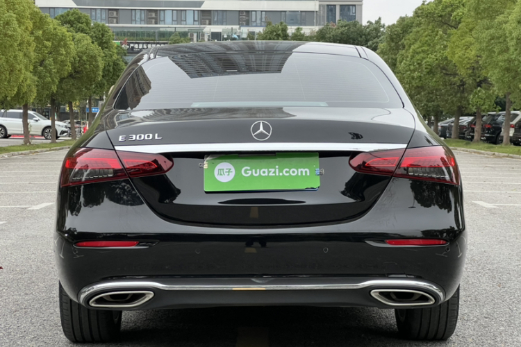 奔驰E级 2023款 E 300 L 豪华型车身外观6003