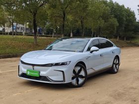 岚图汽车 岚图追光 2023款 四驱标准版