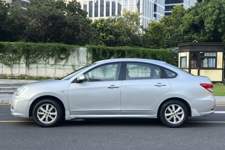 日产 轩逸 2012款 经典 1.6XE 自动舒适版车身外观6008