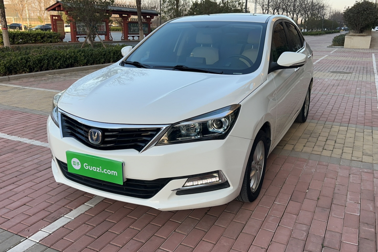 长安 悦翔V7 2016款 1.6L 自动乐享型 国V车身外观1