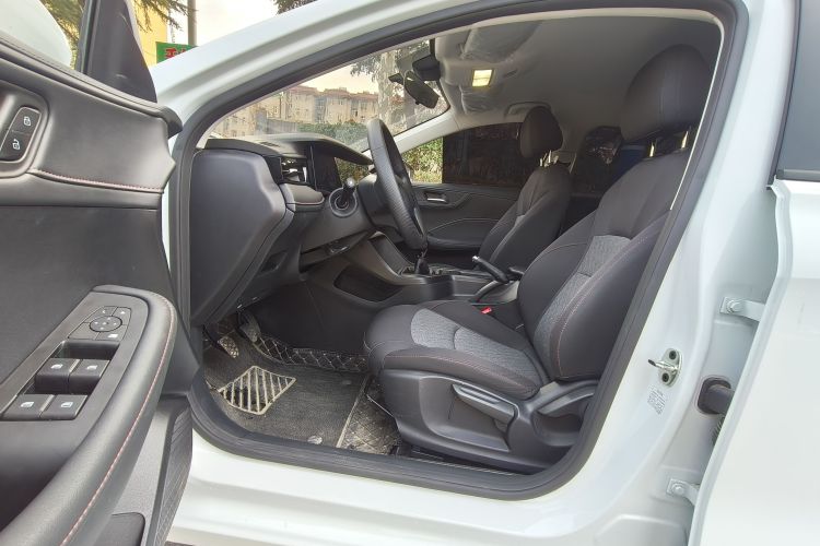 荣威i5 2023款 1.5L 手动舒享版中控内饰7003