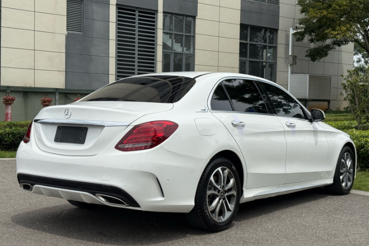 奔驰C级 2018款 C 180 L 时尚型运动版车身外观6005