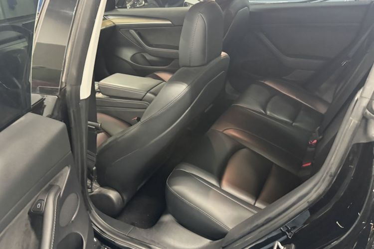 特斯拉 Model 3 2021款 标准续航后驱升级版中控内饰7004