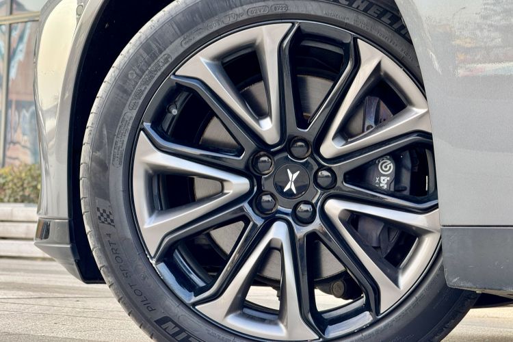 小鹏P7 2022款 480N+车身外观6007